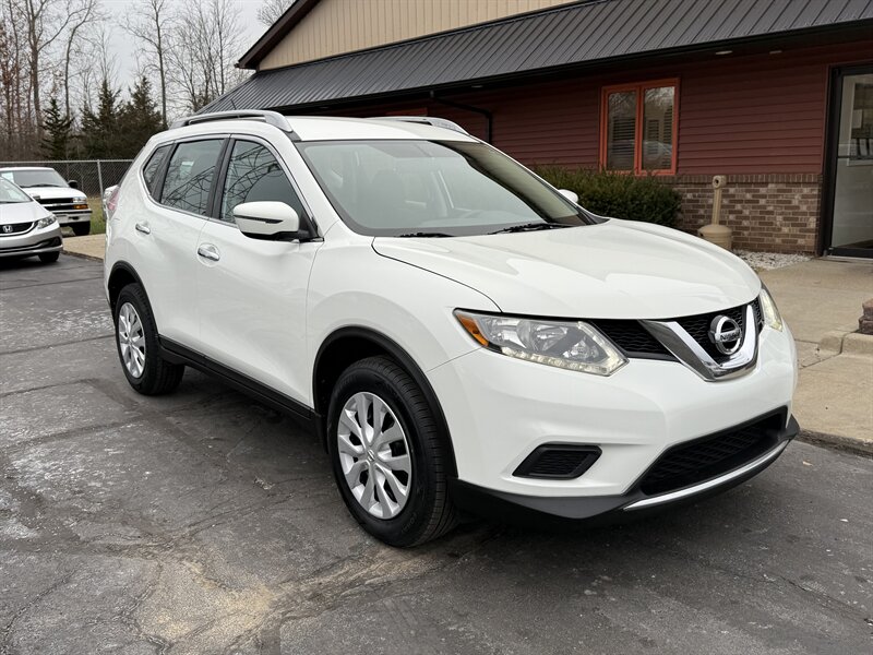2016 Nissan Rogue S  FWD - Photo 1 - Flushing, MI 48433