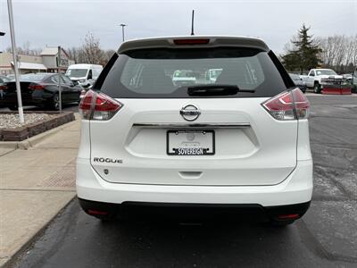 2016 Nissan Rogue S FWD - Photo 6 - Flushing, MI 48433