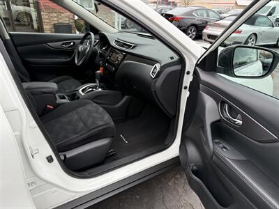 2016 Nissan Rogue S FWD - Photo 21 - Flushing, MI 48433