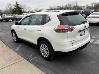2016 Nissan Rogue S FWD - Photo 7 - Flushing, MI 48433