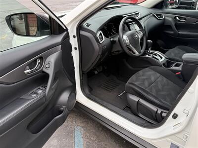 2016 Nissan Rogue S FWD - Photo 9 - Flushing, MI 48433