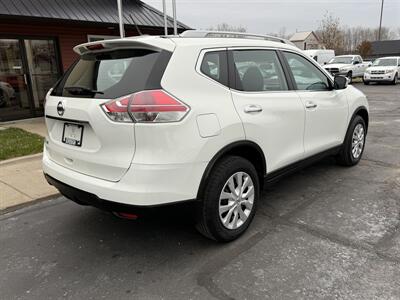 2016 Nissan Rogue S FWD - Photo 5 - Flushing, MI 48433