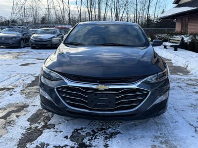 2019 Chevrolet Malibu LT - Photo 2 - Flushing, MI 48433