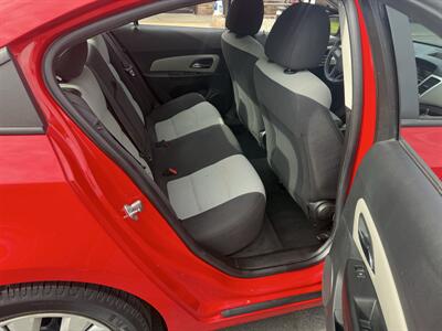 2014 Chevrolet Cruze LS Auto - Photo 21 - Flushing, MI 48433
