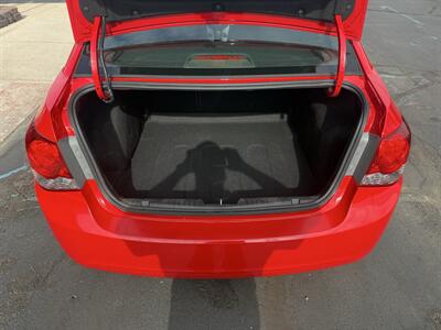 2014 Chevrolet Cruze LS Auto - Photo 17 - Flushing, MI 48433