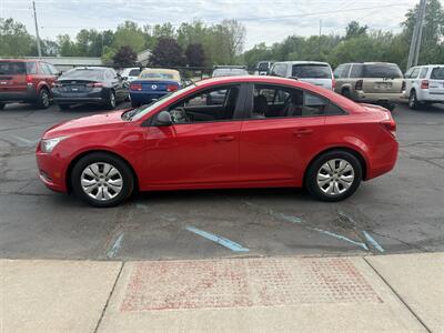 2014 Chevrolet Cruze LS Auto - Photo 7 - Flushing, MI 48433