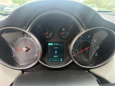2014 Chevrolet Cruze LS Auto - Photo 11 - Flushing, MI 48433