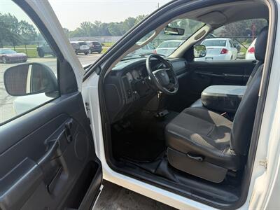2005 Dodge Ram 2500 ST 2dr Regular Cab  Cummins - Photo 11 - Flushing, MI 48433