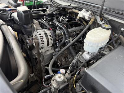 2012 Chevrolet Silverado 2500 HD 4WD Crew Cab  WT - Photo 38 - Flushing, MI 48433