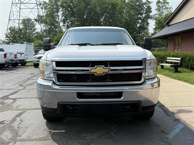 2012 Chevrolet Silverado 2500 HD 4WD Crew Cab  WT - Photo 2 - Flushing, MI 48433