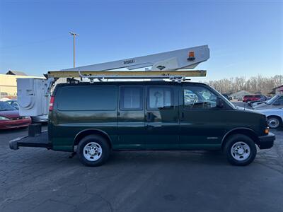 2006 Chevrolet Express 3500  Versalift Bucket Van - Photo 4 - Flushing, MI 48433