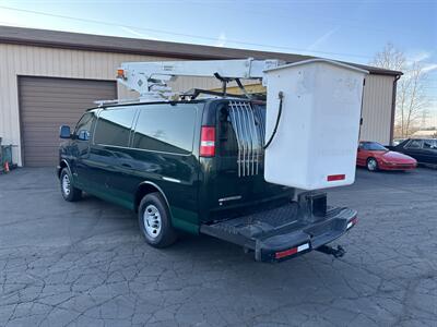 2006 Chevrolet Express 3500  Versalift Bucket Van - Photo 7 - Flushing, MI 48433