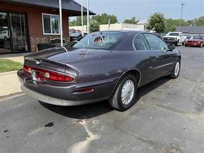 1995 Buick Riviera   - Photo 5 - Flushing, MI 48433