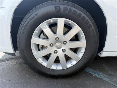 2014 Chrysler Town & Country Touring - Photo 8 - Flushing, MI 48433
