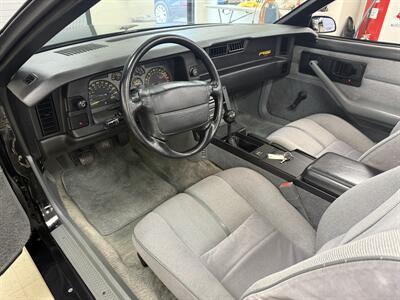 1992 Chevrolet Camaro RS Convertible 5-Speed Manual - Photo 26 - Flushing, MI 48433