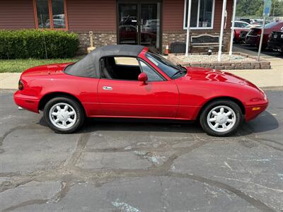 1990 Mazda MX-5 Miata Convertible  5-Speed Manual - Photo 14 - Flushing, MI 48433