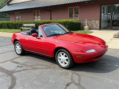 1990 Mazda MX-5 Miata Convertible  5-Speed Manual Convertible