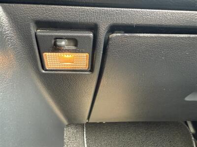 1990 Mazda MX-5 Miata Convertible  5-Speed Manual - Photo 86 - Flushing, MI 48433