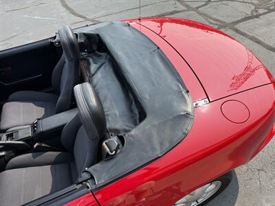 1990 Mazda MX-5 Miata Convertible  5-Speed Manual - Photo 36 - Flushing, MI 48433