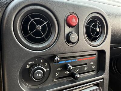 1990 Mazda MX-5 Miata Convertible  5-Speed Manual - Photo 42 - Flushing, MI 48433
