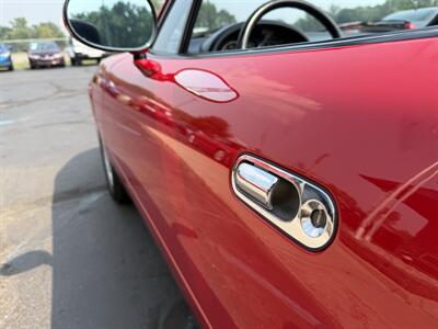 1990 Mazda MX-5 Miata Convertible  5-Speed Manual - Photo 37 - Flushing, MI 48433