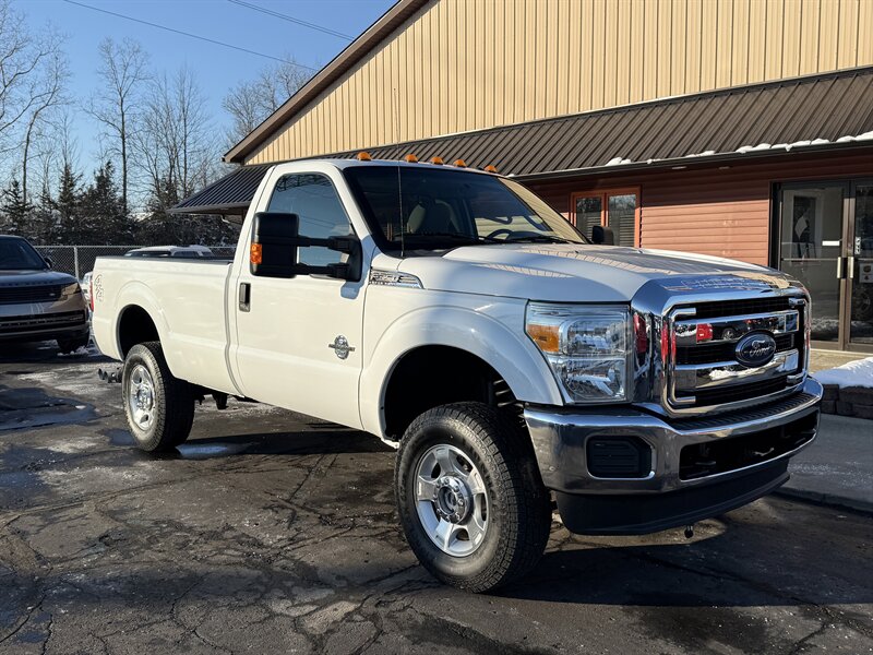 2015 Ford F-350 Super Duty XLT  4X4 6.7 Powerstroke - Photo 1 - Flushing, MI 48433