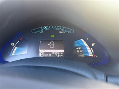 2013 Nissan LEAF SV - Photo 2 - Flushing, MI 48433