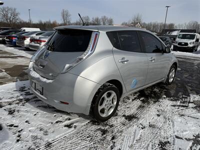 2013 Nissan LEAF SV   - Photo 5 - Flushing, MI 48433