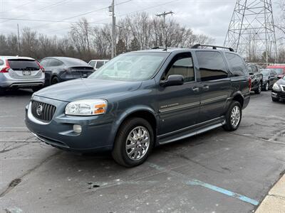 2007 Buick Terraza CXL  Braun Mobility - Photo 2 - Flushing, MI 48433