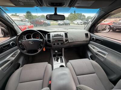 2010 Toyota Tacoma PreRunner V6  Double Cab 4X2 - Photo 10 - Flushing, MI 48433