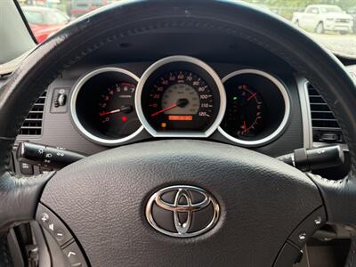 2010 Toyota Tacoma PreRunner V6  Double Cab 4X2 - Photo 13 - Flushing, MI 48433