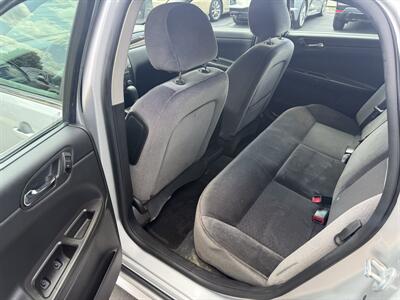 2014 Chevrolet Impala Limited LS 6-Passenger - Photo 19 - Flushing, MI 48433