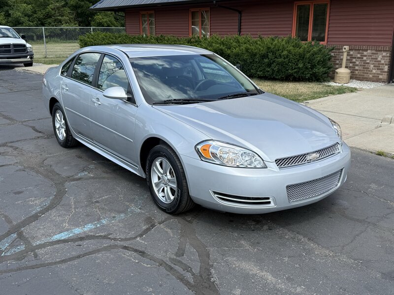 2014 Chevrolet Impala Limited LS  6-Passenger - Photo 1 - Flushing, MI 48433