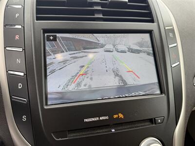 2017 Lincoln MKC Reserve  AWD - Photo 15 - Flushing, MI 48433