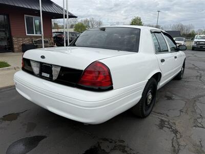 2003 Ford Crown Victoria Police Interceptor  P71 - Photo 7 - Flushing, MI 48433
