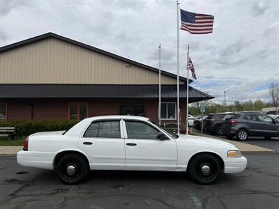 2003 Ford Crown Victoria Police Interceptor  P71 - Photo 4 - Flushing, MI 48433