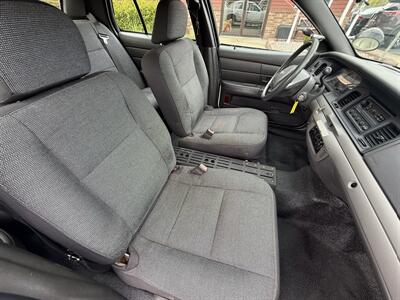 2003 Ford Crown Victoria Police Interceptor  P71 - Photo 23 - Flushing, MI 48433