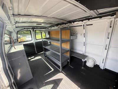 2007 Chevrolet Express 2500   - Photo 14 - Flushing, MI 48433