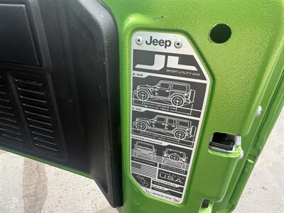 2019 Jeep Wrangler Unlimited Sahara  4X4 - Photo 24 - Flushing, MI 48433
