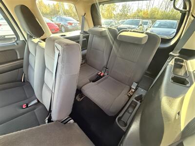 2010 Ford Explorer XLT  4X2 - Photo 17 - Flushing, MI 48433