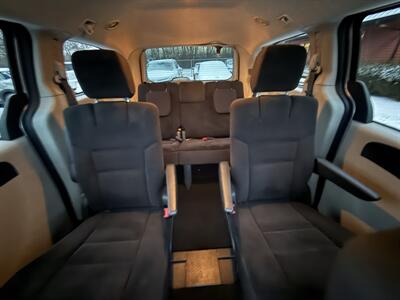 2017 Dodge Grand Caravan SE   - Photo 13 - Flushing, MI 48433