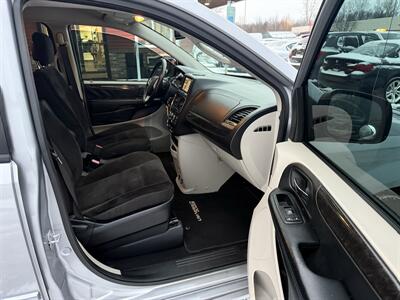 2017 Dodge Grand Caravan SE   - Photo 26 - Flushing, MI 48433