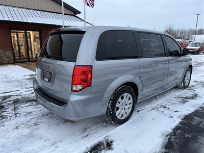2017 Dodge Grand Caravan SE   - Photo 5 - Flushing, MI 48433