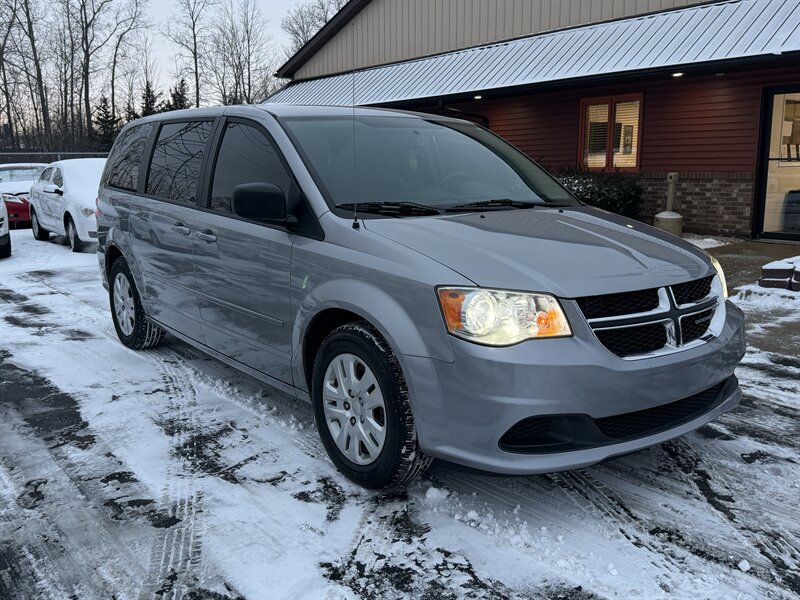 2017 Dodge Grand Caravan SE   - Photo 1 - Flushing, MI 48433