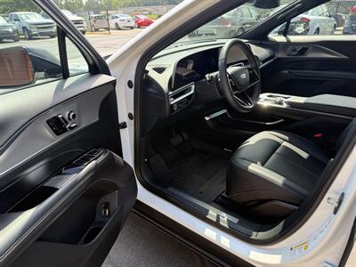 2024 Cadillac LYRIQ Tech   - Photo 10 - Flushing, MI 48433