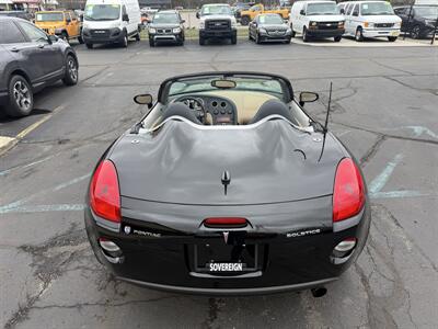 2007 Pontiac Solstice 5-Speed Manual   - Photo 14 - Flushing, MI 48433