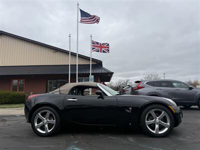 2007 Pontiac Solstice 5-Speed Manual   - Photo 2 - Flushing, MI 48433