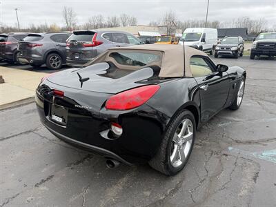 2007 Pontiac Solstice 5-Speed Manual   - Photo 8 - Flushing, MI 48433