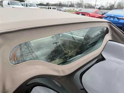 2007 Pontiac Solstice 5-Speed Manual   - Photo 10 - Flushing, MI 48433