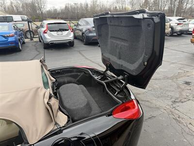 2007 Pontiac Solstice 5-Speed Manual   - Photo 9 - Flushing, MI 48433